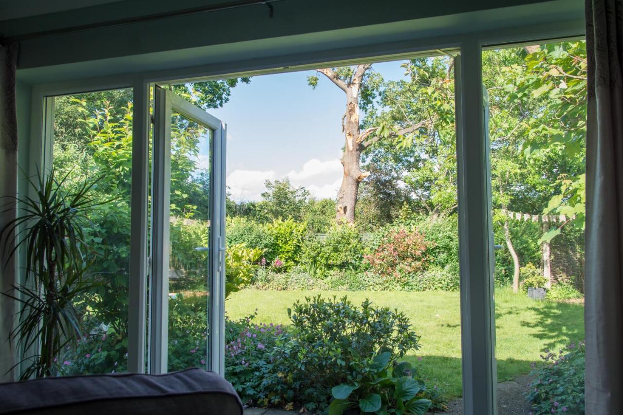 Luxury Self Catering With Cosy Cabin & Sauna In 科尔切斯特 外观 照片