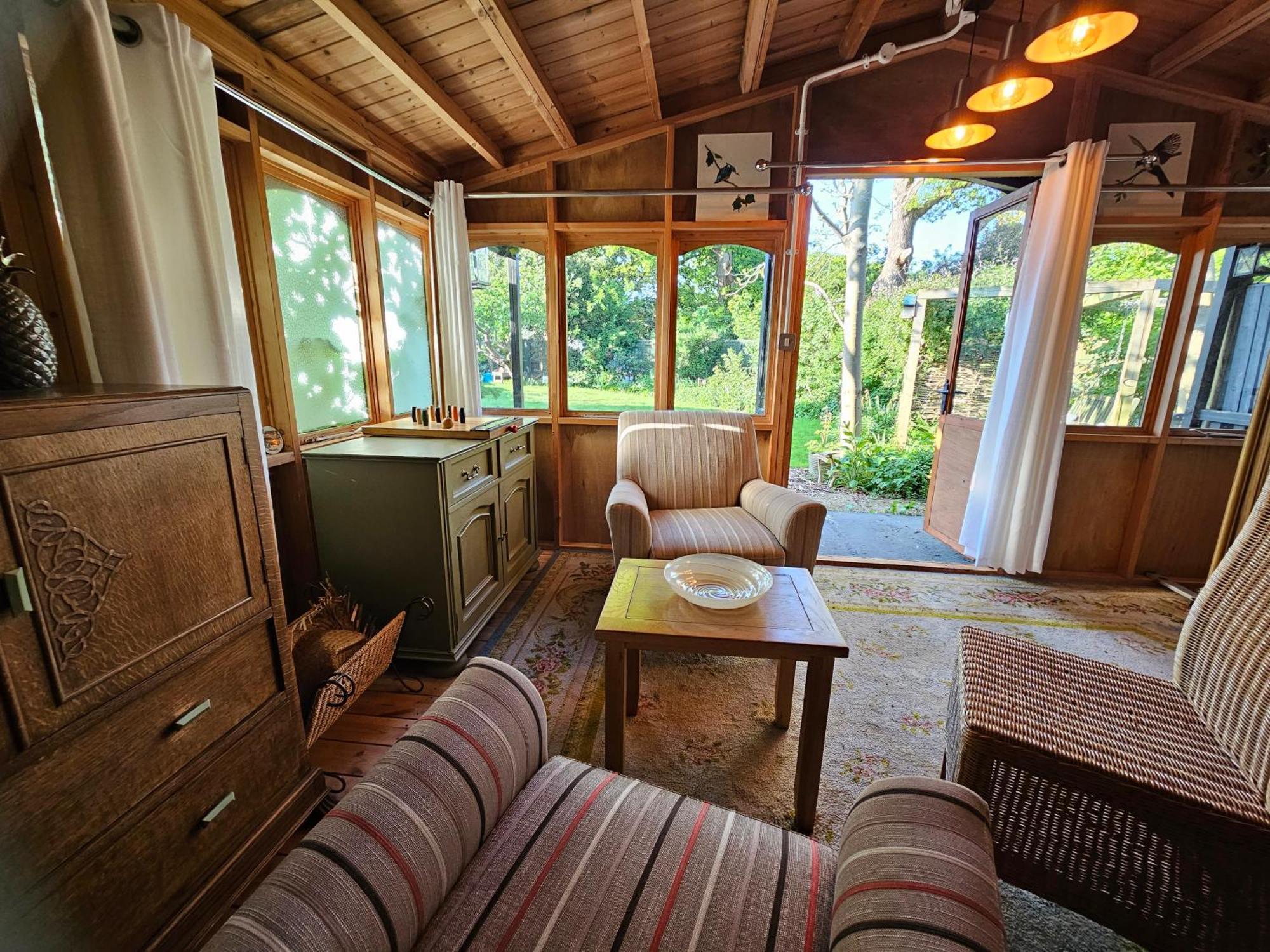 Luxury Self Catering With Cosy Cabin & Sauna In 科尔切斯特 外观 照片