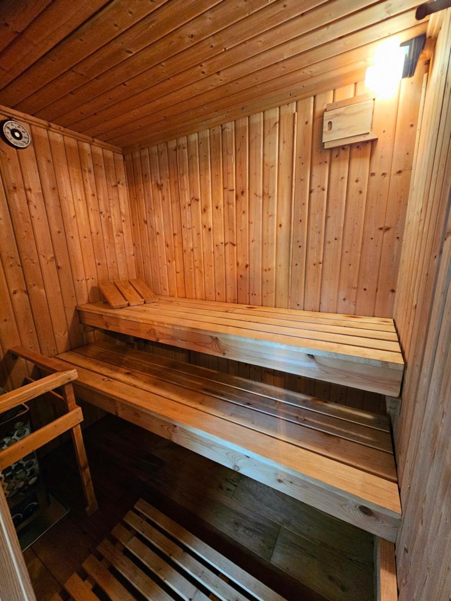 Luxury Self Catering With Cosy Cabin & Sauna In 科尔切斯特 外观 照片